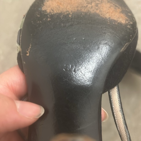 Vintage balenciaga pointy toe heels - Picture 6 of 6